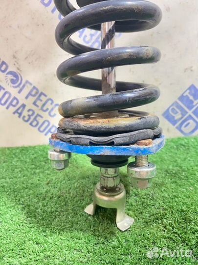 Амортизатор подвески задний левый Toyota Mark X