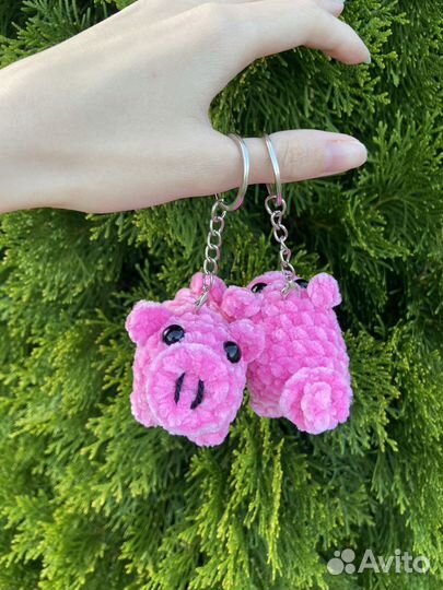 Вязаные мягкие игрушки и брелки