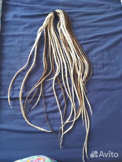 Для вплетения на затылок, хвост из космчек