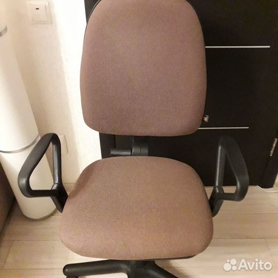 Продается компьютерное кресло
