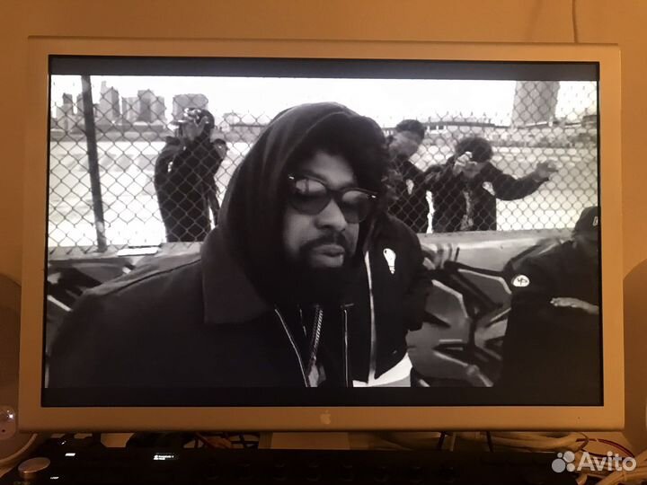 Монитор Apple Cinema HD 23