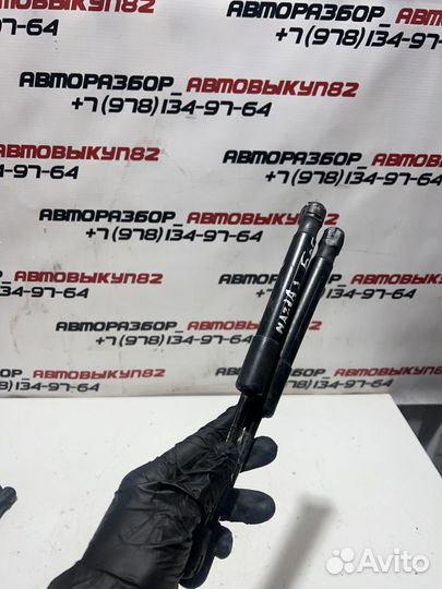 Амортизатор упор крышки багажника Мазда 3 BK бк