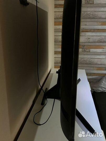 Телевизор Samsung UE50TU7560