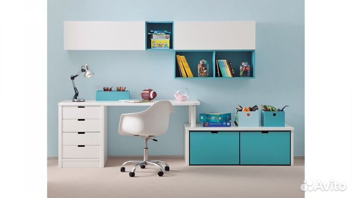 Стол с ящиками и полками