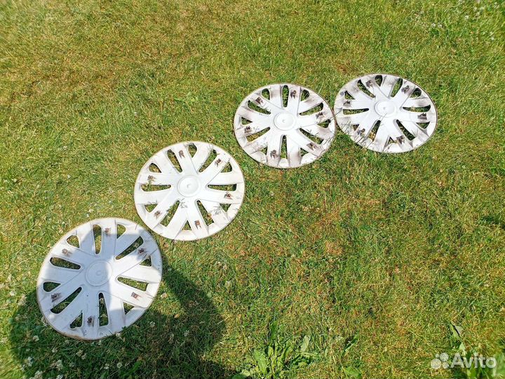Стальные диски r15 на Фольксваген поло седан