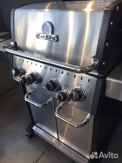 Газовый гриль Сanаda Broil King 490