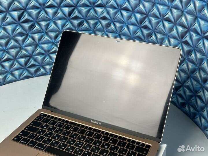 MacBook Air 13 2020 M1/16/256 Gold, Ростест