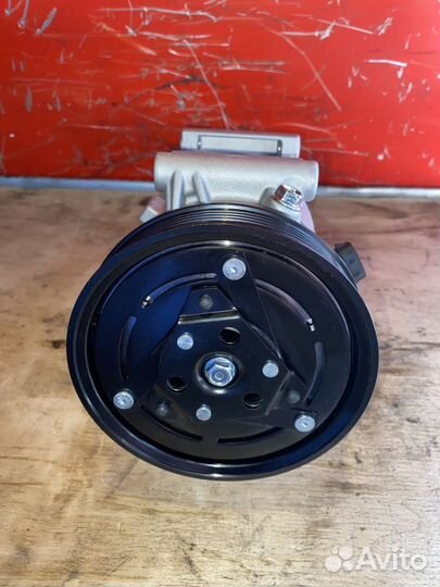 Компрессор кондиционера Renault Megane II K4M