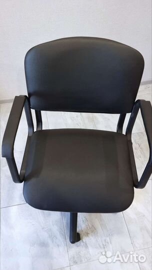 Парикмахерское кресло, компьютерное кресло новое