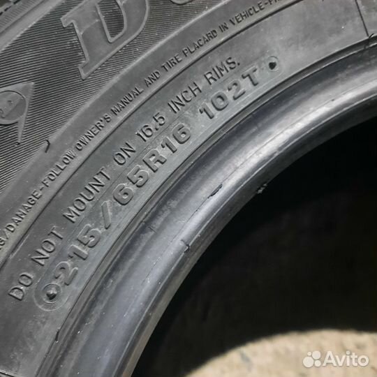 Dunlop SP Winter Ice 01 215/65 R16