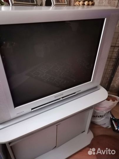 Продаю телевизор