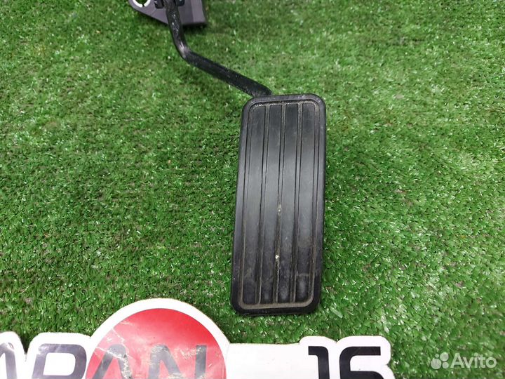 Педаль газа Subaru Forester Impreza Legacy