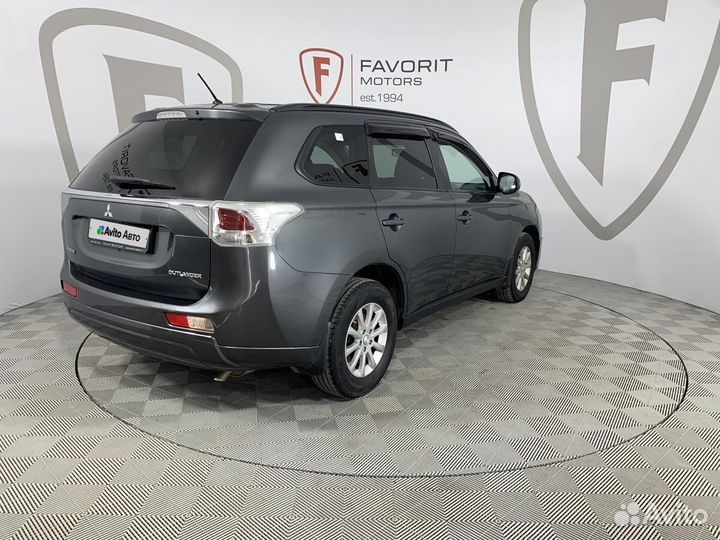 Mitsubishi Outlander 2.4 CVT, 2013, 212 300 км