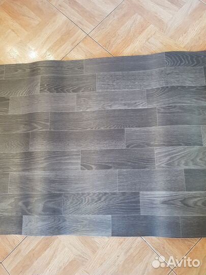 Линолеум новый длина 4,3м