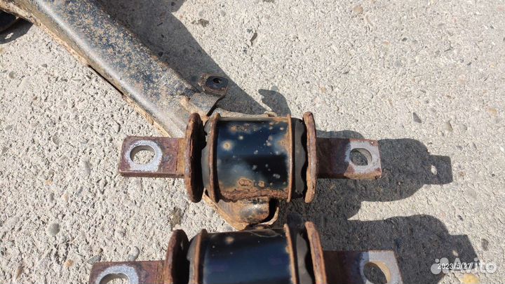 Рычаги задние нижние Honda Civic 4D комплект