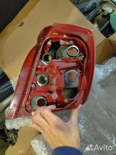 Задний левый фонарь chevrolet lacetti