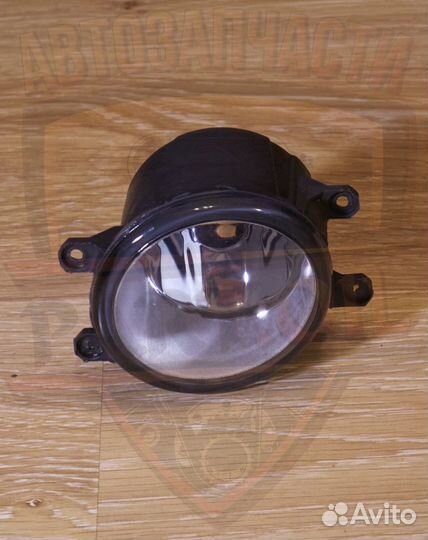 Туманка Toyota Venza 2008