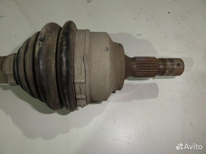 Полуось передняя левая (привод) Peugeot 308 1 1.6