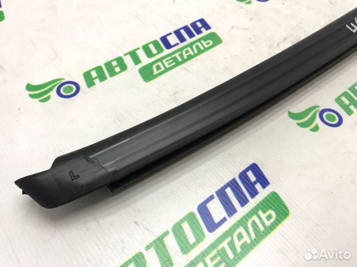 Уплотнитель двери стекла задний левый Mazda 3Bp