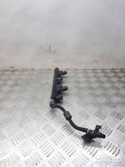 Топливная рампа Peugeot 207 кабриолет 1.6 EP6 2008