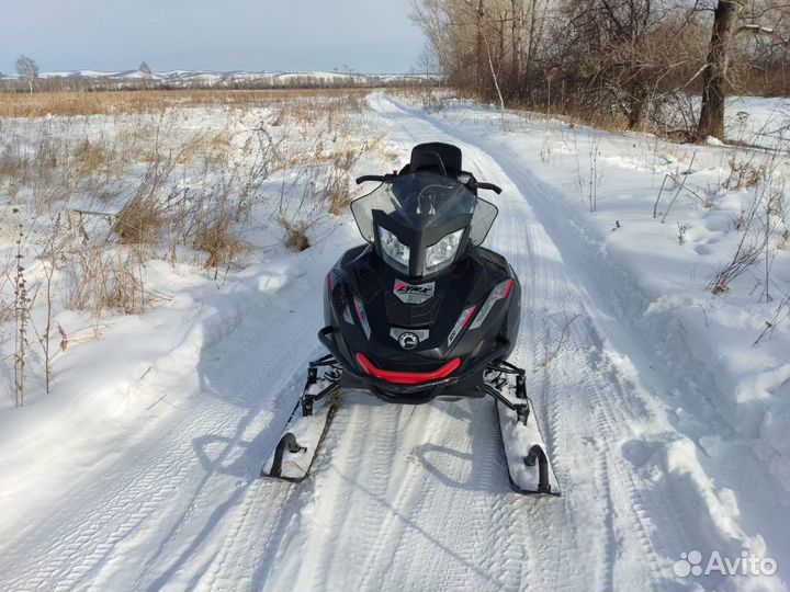 Продам снегоход BRP lynx Comander 800R-etec