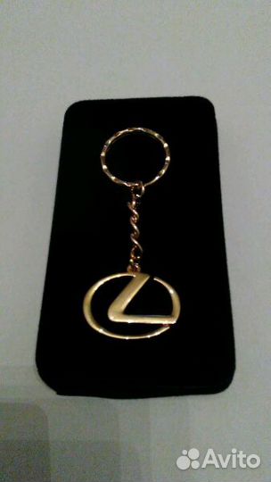 Lexus брелок