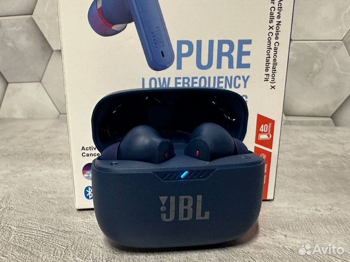 JBL Tune 230nc