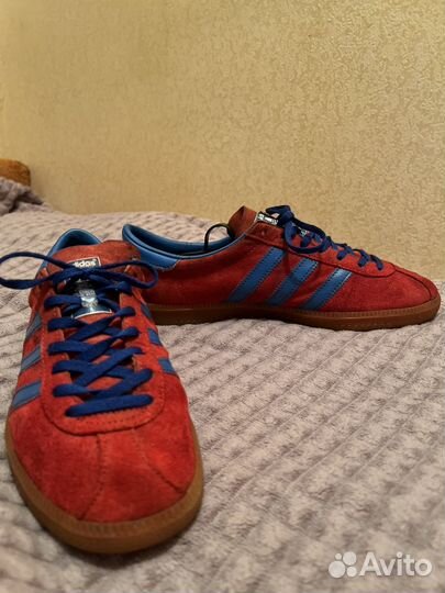 Adidas rouge