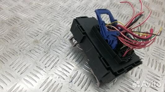 Блок предохранителей cadillac escalade 3 (2BA02M10