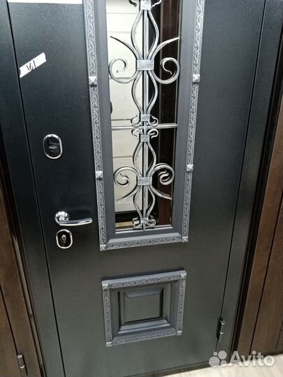 Дверь входная металлическая в наличии