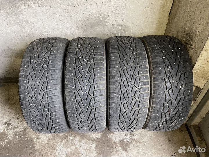 Nokian Tyres Hakkapeliitta 7 215/55 R17