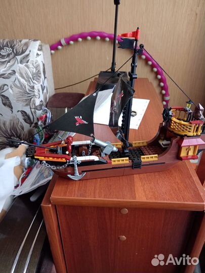 Корабль из лего