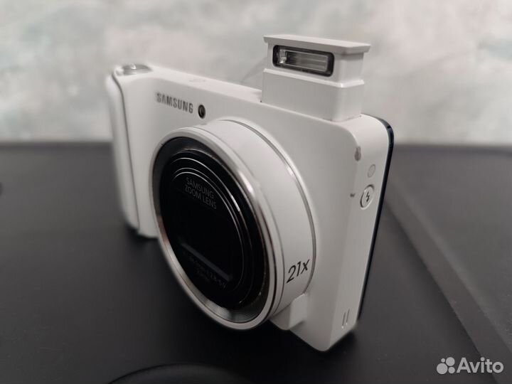 Samsung Galaxy Camera (Android)