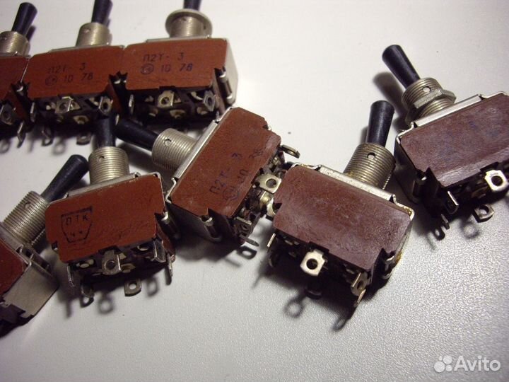 Двухполюсные тумблеры П2Т-3