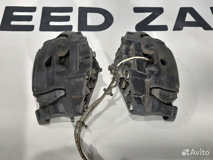 Передний левый и правый суппорт Jaguar XJ X351