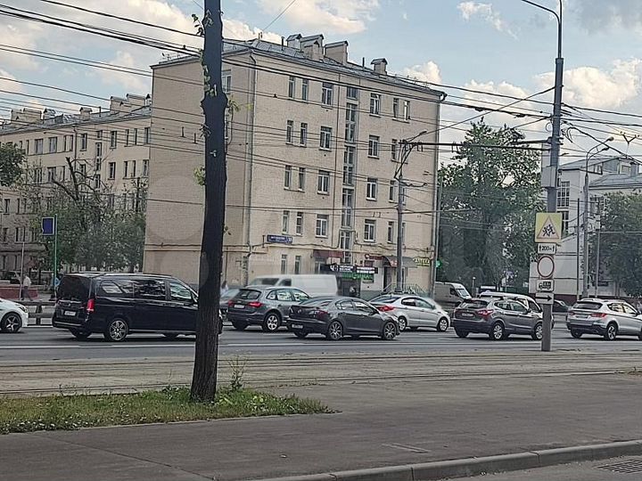 Аренда пл. 12 м2 под магазин, м. Авиамоторная