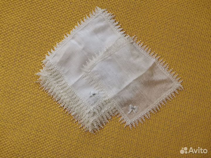 Салфетки сервировочные белые с кружевом