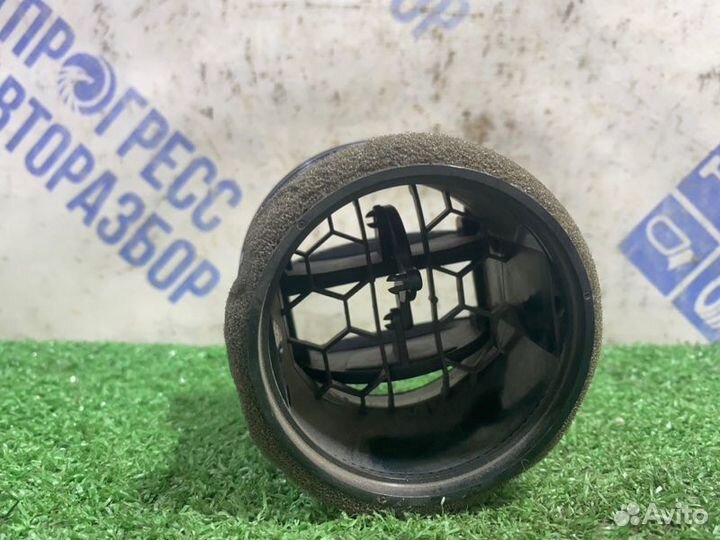 Дефлектор обдува правый Ford Fusion хэтчбек 1.6