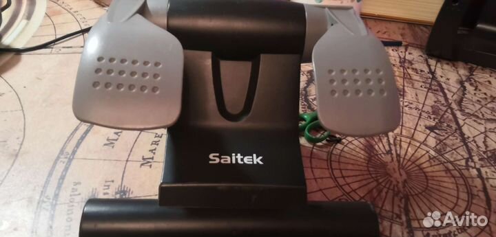 Игровой руль saitek r440