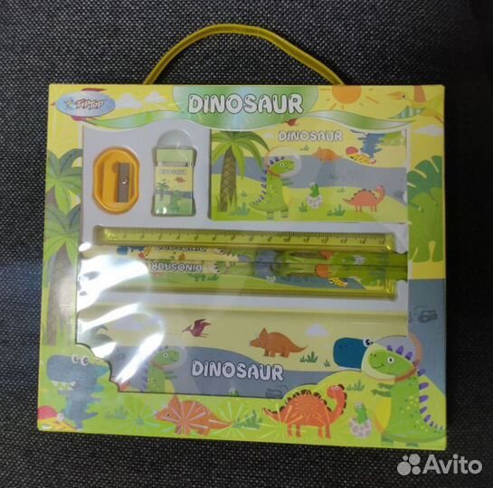 Детский подарочный набор канцтоваров