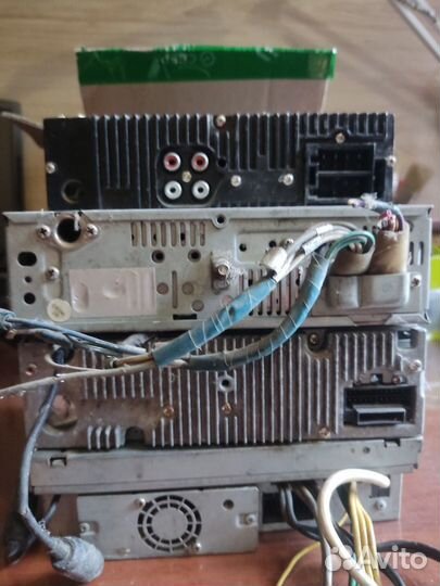 4 автомагнитолы на запчасти