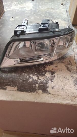 Фара левая на Audi A6 1999-2001