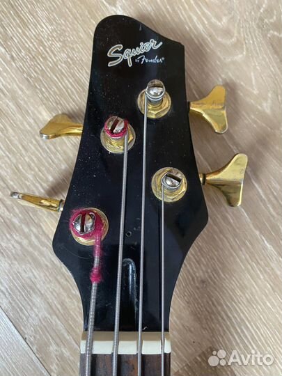 Бас гитара Fender Squier MB 4 skull. Индонезия