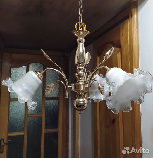 Люстра новая, потолочная