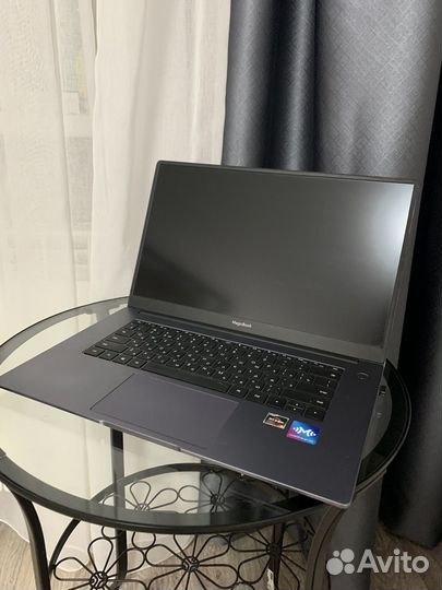 Ноутбук honor magicbook