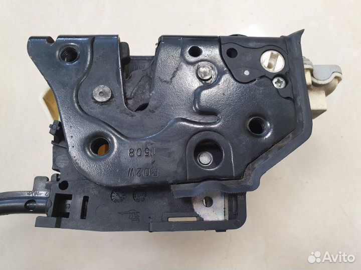 Замок задней правой двери Volkswagen Passat B6