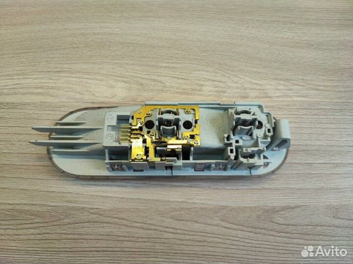 Плафон освещения салона Renault Sandero Stepway