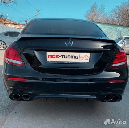 Диффузор Black 53AMG W213 + Звезда