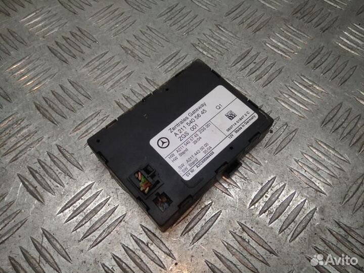 Блок управления бесключевым доступом Mercedes-Benz