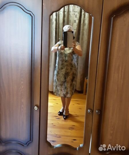 Платье летнее шёлк 52р.,длина 89см,невесомое